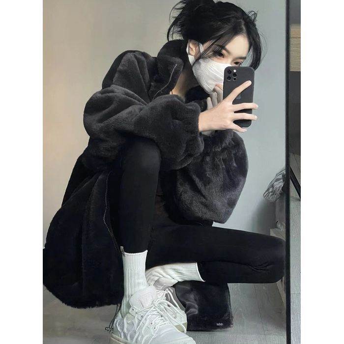 アウター ブルゾン フリース 長袖 ボリューム袖 前開き スタンドカラー ファスナー ふわふわ オーバーサイズ かわいい 大人可愛い きれいめ シンプル カジュアル 上品 おしゃれ レトロ 大人女子 こなれ感 ラフ 存在感 無地 ブルゾン S M L XL 黒 秋 冬 学生 デート 送料無料