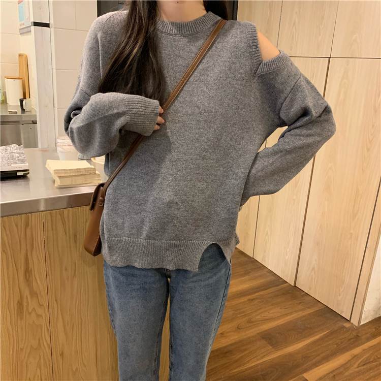 トップス ニット レギュラー丈 長袖 ラウンドネック オフショル 肩出し かわいい 大人可愛い シンプル カジュアル かっこいい 大人女子 こなれ感 ラフ ルーズ 個性的 抜け感 無地 秋 冬 お出かけ 暖かい ニット 学生 通学 デート フリーサイズ 黒 灰色 スリット 送料無料