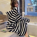 ワンピース パーカー ロング丈 長袖 ドロップショルダー ストレート ワイド 体型カバー マタニティ リラックス 普段使い フード付き ポケット かわいい 大人可愛い シンプル カジュアル おしゃれ 大人女子 こなれ感 ラフ ガーリー ワンピース ボーダー 黒 S M L 送料無料