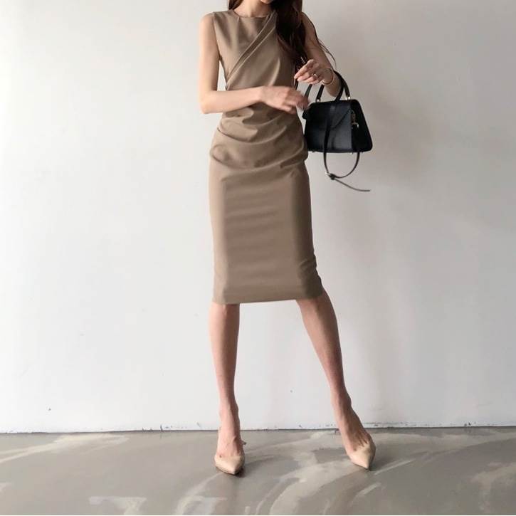 ワンピース スカート ひざ丈 送料無料 アシンメトリー ノースリーブ タイト スリット レディース かわいい 大人可愛い きれいめ 上品 こなれ感 シンプル カジュアル 主役級 存在感 個性的 モダン 無地 フェミニン デート お出かけ ワンピース ベージュ ブラック S M L モテ