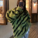 トップス ニット セーター ミディアム丈 長袖 ラウンドネック オーバーサイズ ビッグシルエット プルオーバー シャギー 送料無料 個性的 S M L XL 2XL 緑 グレー かわいい シンプル カジュアル おしゃれ かっこいい ラフ 存在感 主役級 ゼブラ アニマル 秋 冬 レディース(4)