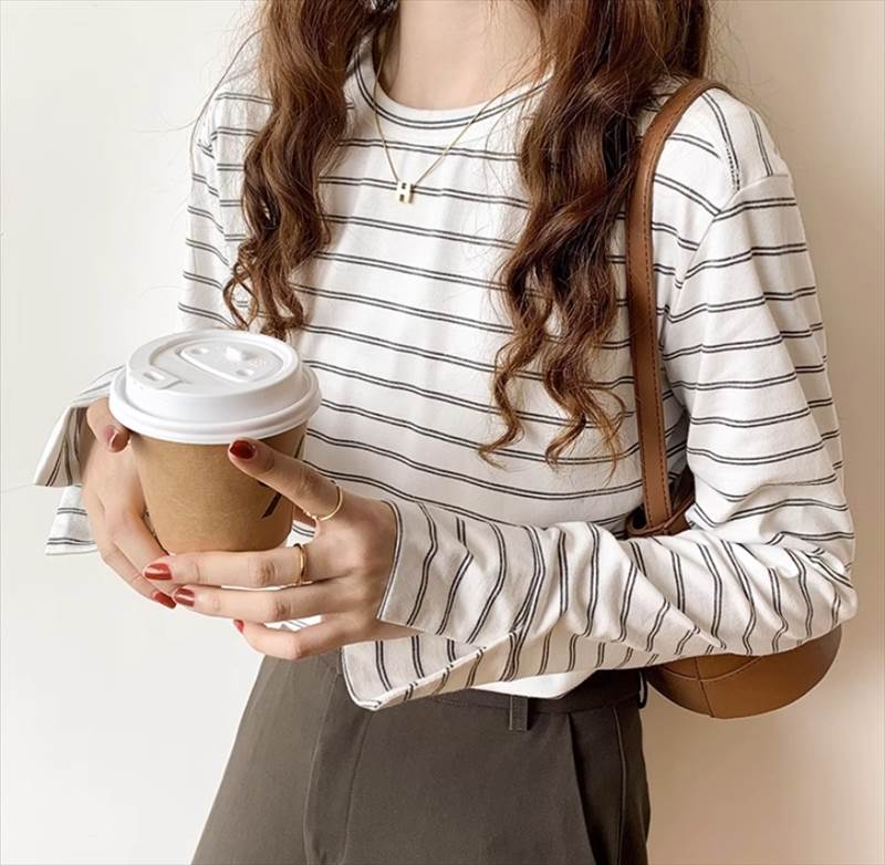 トップス カットソー プルオーバー 長袖 ラウンドネック 襟なし スリット ストレート 送料無料 個性的 S M L XL 白 ネイビー かわいい 大人可愛い きれいめ シンプル カジュアル 大人 上品 おしゃれ 抜け感 こなれ感 ラフ マニッシュ カットソー ボーダー 春 秋 レディース