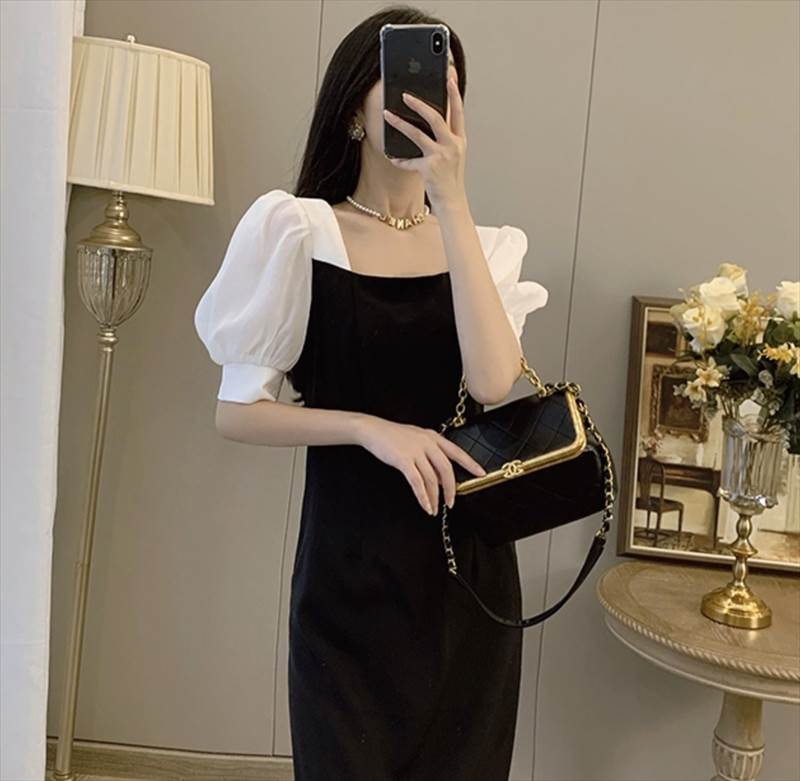 ワンピース スカート ひざ下 ミモレ丈 送料無料 スクエアネック 半袖 Aライン パフスリーブ レディース かわいい 大人可愛い きれいめ 上品 こなれ感 シンプル カジュアル 主役級 存在感 個性的 モダン フォーマル フェミニン デート お出かけ ワンピース ブラック S M L XL