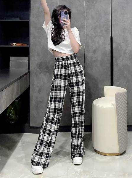パンツ ストレートパンツ デザイン ウエストゴム 美ライン ニュアンス リラックス S M L XL かわいい 大人可愛い きれいめ シンプル カジュアル 上品 おしゃれ 大人女子 こなれ感 ラブリー キュート ガーリー エレガント モダン 送料無料 個性的 パンツ 主役級 存在感 抜け感