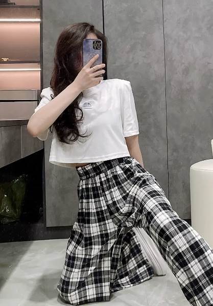 パンツ ストレートパンツ デザイン ウエストゴム 美ライン ニュアンス リラックス S M L XL かわいい 大人可愛い きれいめ シンプル カジュアル 上品 おしゃれ 大人女子 こなれ感 ラブリー キュート ガーリー エレガント モダン 送料無料 個性的 パンツ 主役級 存在感 抜け感