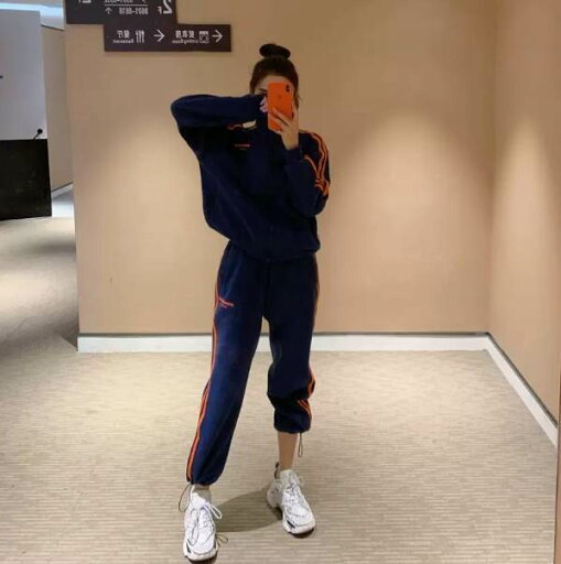 セット ブルゾン ストレートパンツ 9分丈 長袖 スタンドカラー デザイン 美ライン S M L XL 2XL ニュアンス ファスナー ラインデザイン ジャージ 2点セット リラックス レトロ かわいい 大人可愛い きれいめ 送料無料 個性的 セットアップ シンプル カジュアル おしゃれ セット ブルゾン ストレートパンツ 9分丈 長袖 スタンドカラー デザイン 美ライン S M L XL 2XL ニュアンス ファスナー ラインデザイン ジャージ 2点セット リラックス レトロ かわいい 大人可愛い きれいめ 送料無料 個性的 セットアップ シンプル カジュアル おしゃれ