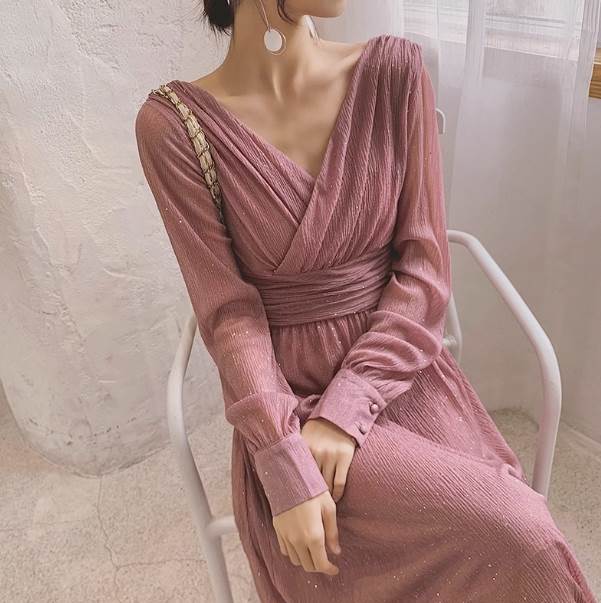 乐天商城 - ワンピース ドレスワンピース Vネック 背中見せ フレア デザイン シアー 美ライン S M L XL ニュアンス 透け感 シースルー 光沢 カラバリ ロマンチック かわいい 大人可愛い きれいめ シンプル カジュアル 送料無料 個性的 ワンピース おしゃれ 大人女子 こなれ感 ラブリー