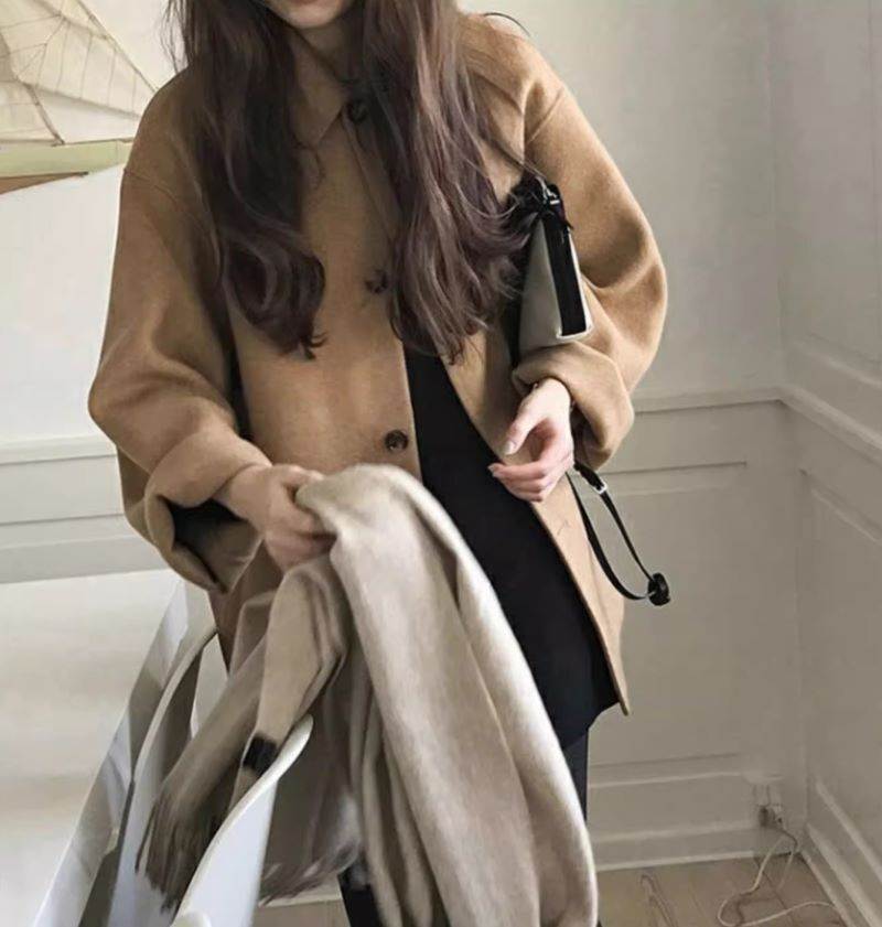 ハーフコート アウター 上着 羽織 送料無料 前開き 長袖 オーバーサイズ 厚手 レディース かわいい 大人可愛い きれいめ 上品 こなれ感 シンプル カジュアル 主役級 存在感 個性的 冬 着回し レイヤード ガーリー お出かけ S M L XL ハーフコート キャメル ベージュ ブラック