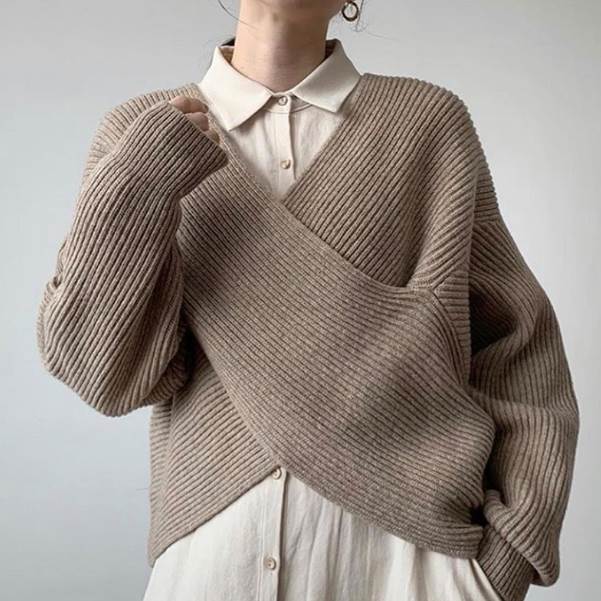 Rakuten - セーター ニット トップス プルオーバー リブニット 送料無料 Vネック クロス レディース かわいい 大人可愛い きれいめ 上品 こなれ感 シンプル カジュアル 主役級 存在感 個性的 フェミニン ガーリー レトロ デート お出かけ コーデ セーター アプリコット グレー ブラウン