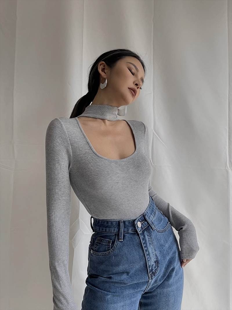 カットソー トップス プルオーバー シャツ 送料無料 長袖 スリム 薄手 ホルターネック レディース かわいい 大人可愛い きれいめ 上品 こなれ感 シンプル カジュアル 主役級 存在感 個性的 セクシー 普段使い コーデ 着回し S M カットソー ブラック ホワイト カーキ グレー