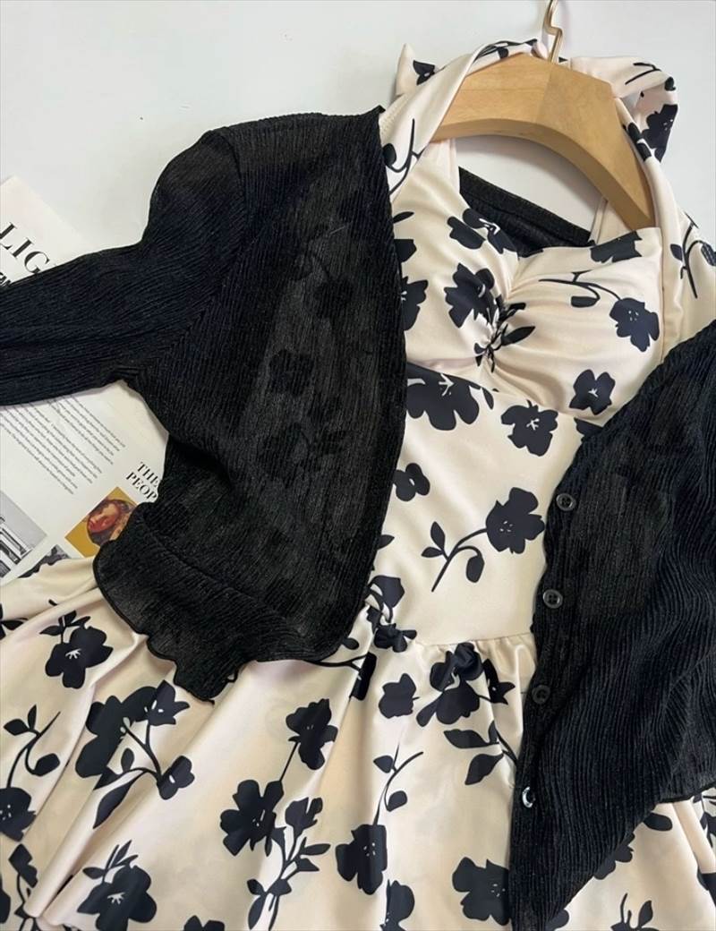 スイムウェア 水着 ワンピース ビキニ 送料無料 花柄 レディース かわいい 大人可愛い きれいめ 上品 こなれ感 シンプル カジュアル 主役級 存在感 個性的 セクシー シック 夏 ビーチ プール 旅行 リゾート ガーリー 海 キュート スイムウェア ホワイト ブラック M L XL 2XL