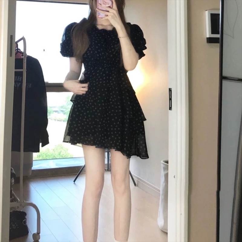 ワンピース スカート ショート丈 ミニ丈 送料無料 パフスリーブ 半袖 アシンメトリー シフォン 薄手 レディース かわいい 大人可愛い きれいめ 上品 こなれ感 シンプル カジュアル 主役級 存在感 個性的 モダン フェミニン デート お出かけ ワンピース ブラック S M L XL