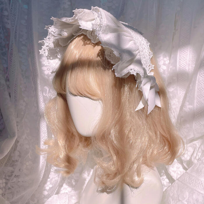 楽天Alice Dollロリータ Lolita ボンネット ヘッドドレス ヘアバンド カチューシャ ヘアアクセサリー クラロリ ゴスロリ 帽子 リボン 星 レース レディース 白黒 フリル 優雅 上品 シック メイド服 ロリィタ コスプレ ボンネ ホワイト ブラック 新入荷