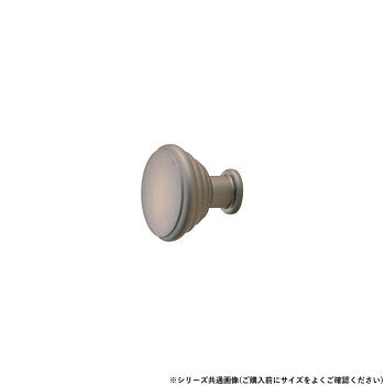 ■北海道・沖縄・離島へのお届けは別途送料を請求させていただきます。 ■製品の仕様・画像・パッケージは、変更される場合があります。 ■当店では在庫をメーカーと共有しており、商品によっては欠品の場合がございます。 　万一、ご注文頂きました商品が欠品の場合はご連絡させていただきます。 ■ご注文確定後のキャンセル不可です。 ■ラッピング（包装）対応不可です。真鍮製のツマミです。サイズ30φ個装サイズ：16.0×5.0×4.0cm重量個装重量：267g素材・材質真鍮仕様カラー:パールニッケル生産国中国 広告文責（ホライズン・03-5843-9512)fk094igrjs