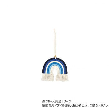 ■北海道・沖縄・離島へのお届けは別途送料を請求させていただきます。 ■製品の仕様・画像・パッケージは、変更される場合があります。 ■当店では在庫をメーカーと共有しており、商品によっては欠品の場合がございます。 　万一、ご注文頂きました商品が欠品の場合はご連絡させていただきます。 ■ご注文確定後のキャンセル不可です。 ■ラッピング（包装）対応不可です。カラフルな虹が元気をもらえるチャームです。白いフリンジが雲みたいで可愛い。鍵やバッグの持ち手にと、いつも一緒に居たくなります。サイズ約W10×H9cm個装サイズ：11×12×1cm重量20g個装重量：20g生産国インドネシア 広告文責（ホライズン・03-5843-9512)fk094igrjs