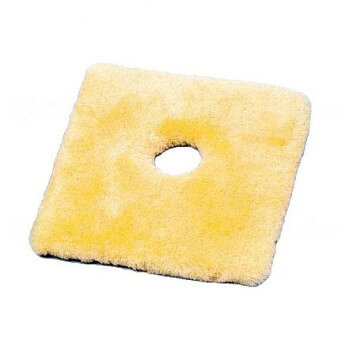 ■北海道・沖縄・離島へのお届けは別途送料を請求させていただきます。 ■製品の仕様・画像・パッケージは、変更される場合があります。 ■当店では在庫をメーカーと共有しており、商品によっては欠品の場合がございます。 　万一、ご注文頂きました商品が欠品の場合はご連絡させていただきます。 ■ご注文確定後のキャンセル不可です。 ■ラッピング（包装）対応不可です。長時間の座位をとられる方や、車イス用のクッションとしてお使いください。おしりの傷みを和らげ、ムレる事なく、摩擦を軽減し体圧を分散します。裏面に滑り止め加工を施しています。サイズ約40×40×厚み5.5cm、中穴径約13cm個装サイズ：44.6×44.2×10.0cm重量約400g個装重量：862g素材・材質表面:シープスキン中材:ウレタンクッション裏面:ポリエステル100%仕様洗濯機で丸洗い可能生産国中国 広告文責（ホライズン・03-5843-9512)fk094igrjs