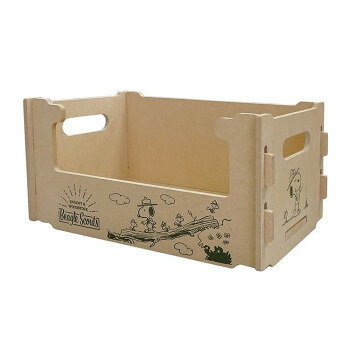 ■北海道・沖縄・離島へのお届けは別途送料を請求させていただきます。 ■製品の仕様・画像・パッケージは、変更される場合があります。 ■当店では在庫をメーカーと共有しており、商品によっては欠品の場合がございます。 　万一、ご注文頂きました商品が欠品の場合はご連絡させていただきます。 ■ご注文確定後のキャンセル不可です。 ■ラッピング（包装）対応不可です。ネジ・接着剤なしで簡単組立!インテリア収納はもちろん、アウトドアにも。サイズ300×170×30mm個装サイズ：30.1×17.1×2.8cm重量679g個装重量：670g素材・材質MDF仕様(C)Peanuts Worldwide LLC生産国日本 広告文責（ホライズン・03-5843-9512)fk094igrjs