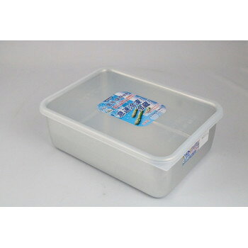 ■北海道・沖縄・離島へのお届けは別途送料を請求させていただきます。 ■製品の仕様・画像・パッケージは、変更される場合があります。 ■当店では在庫をメーカーと共有しており、商品によっては欠品の場合がございます。 　万一、ご注文頂きました商品が欠品の場合はご連絡させていただきます。 ■ご注文確定後のキャンセル不可です。 ■ラッピング（包装）対応不可です。半密閉状態になるポリエチレン製の専用蓋とセットの商品です。※電子レンジでのご使用は出来ません。※洗浄の際、食洗機の使用は控えてください。サイズ295×215×100mm個装サイズ：28.8×20.8×9.6cm重量個装重量：422g素材・材質本体:アルミ、蓋:ポリエチレン仕様容量:4.8L電子レンジ:不可耐熱:70度、耐冷:-40度付属品ポリ蓋生産国日本 広告文責（ホライズン・03-5843-9512)fk094igrjs