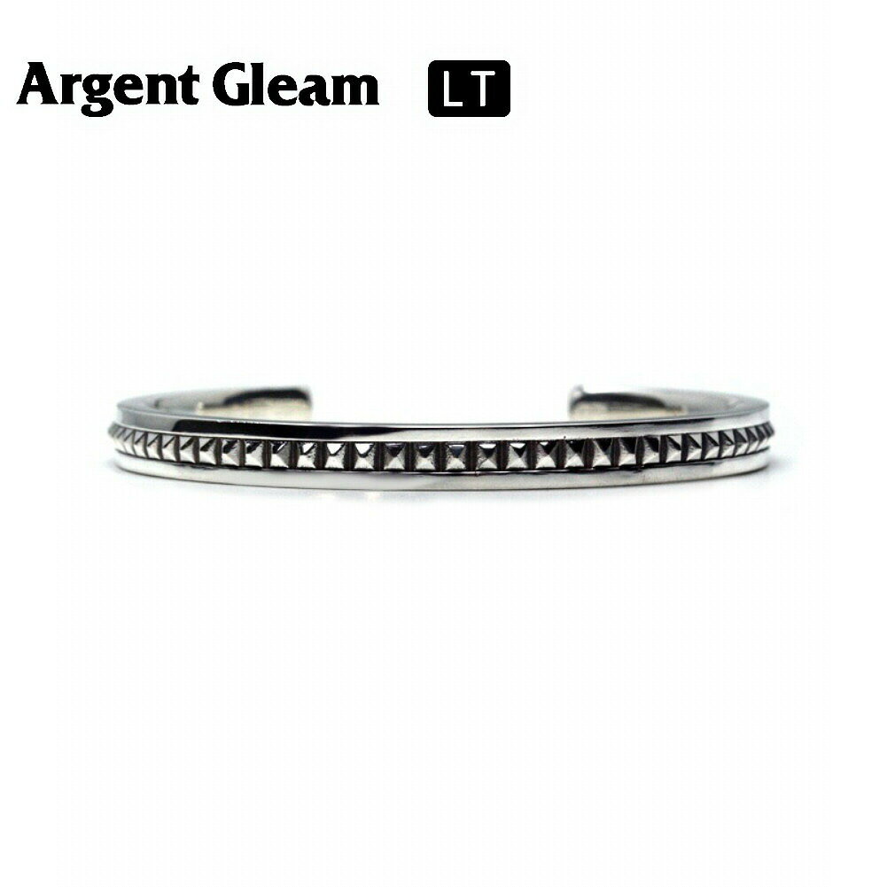 商品詳細 商品番号 [ARGE-LTB-049] ブランド Argent Gleam/アージェントグリーム 商品説明 ※こちらの商品は受注制作となります。お届けに3週間〜1ヶ月前後頂きますのでご了承下さい。 ※受注制作品につきましてはご注文後のキャンセル、商品の返品・交換はお受けすることができません。ご注文内容をよくご確認の上でご注文下さい。 フラットなプレーンバングルに挟まれたエッジの効いたスタッズバングル。 サイズ幅6.5mmの重ね付けにも最適な程よいボリュームながらしっかりとした厚みがあり、高級感のあるアイテムです。 高さを抑えてプレーンバングルに埋め込むように配置したスタッズがハードになりすぎずスタイルに合わせやすいアイテムです。 データ size： 　S(16.0cm) 　M(18.0cm) 　L(20.0cm) material： 　シルバー(925) detail： 　最大幅：6.5mm 最大厚：4.5mm 【ポイント】 ArgentGleam LT アージェントグリーム LT ブランド ハンドメイド 大人 かっこいい スマート ベーシック スタンダード メンズアクセサリー メンズジュエリー レディースアクセサリー レディースジュエリー シルバー925 銀 silver 【シーン】 春 夏 秋 冬 カジュアル 普段着 普段使い 通学用 イベント ライブ デート お出かけ 旅行 【用途】 プレゼント ギフト 贈り物 【 おすすめギフト として】 誕生日 バースデー 誕生日プレゼント クリスマス xmas バレンタインデー 思い出 サプライズ 卒業祝い 入学祝い 就職祝い 入社祝い 成人式 成人祝い 記念日 父の日 母の日 【対象】 男性 彼氏 息子 兄 弟 夫 旦那 父 お父さん 祖父 男友達 紳士 メンズ 女性 彼女 娘 姉 妹 妻 奥さん 母 お母さん 祖母 女友達 婦人 レディース お友達 友人 高校生 大学生 社会人 大人 【年齢】 10代 20代 30代 40代 50代 60代 【その他】 楽天BOX受取対象商品 楽天市場 アクセサリー アクセ ジュエリー Accessory Jewelry big sale あす楽 あすらく メール便 DM便 装飾品 特別 人気 大人気 話題 ランキング ヒット トレンド こだわり 流行り 2022/2023/2024/2025/ 良品/高級/厳選/オシャレ/オススメ/安い/安価/格安/激安/やすい/リーズナブル/セール/SALE/専門店/取扱店/店舗/お店/ショップ/工房/新宿/東京都/関東/日本/JAPAN商品詳細 商品番号 [ARGE-LTB-049] ブランド Argent Gleam/アージェントグリーム 商品説明 ※こちらの商品は受注制作となります。お届けに3週間〜1ヶ月前後頂きますのでご了承下さい。 ※受注制作品につきましてはご注文後のキャンセル、商品の返品・交換はお受けすることができません。ご注文内容をよくご確認の上でご注文下さい。 フラットなプレーンバングルに挟まれたエッジの効いたスタッズバングル。 サイズ幅6.5mmの重ね付けにも最適な程よいボリュームながらしっかりとした厚みがあり、高級感のあるアイテムです。 高さを抑えてプレーンバングルに埋め込むように配置したスタッズがハードになりすぎずスタイルに合わせやすいアイテムです。 データ size： 　S(16.0cm) 　M(18.0cm) 　L(20.0cm) material： 　シルバー(925) detail： 　最大幅：6.5mm 最大厚：4.5mm