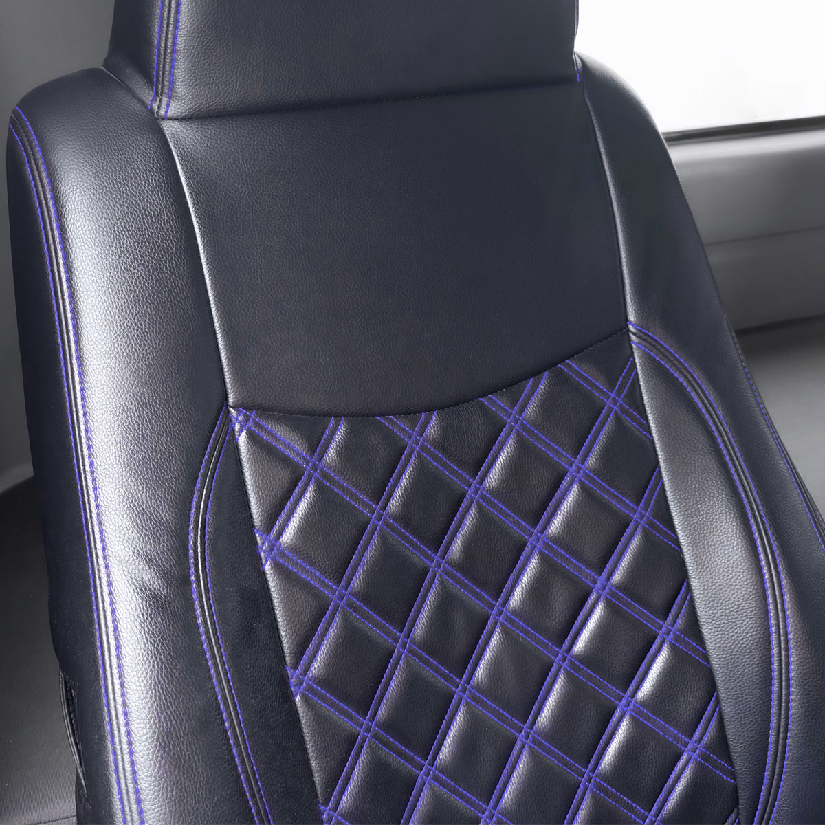 乐天商城 - ピクシス バン シートカバー ブルーステッチ 全席セット 一体型 運転席側 助手席側 ステッチ ブルー 青 カスタム おしゃれ 農作業 汚れ防止 滑り防止 滑り止め S700M S710M デラックス スペシャルクリーン スペシャル ハイゼットカーゴ サンバー R4.1