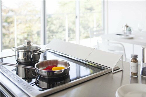 排気口カバー ガスコンロカバー 油汚れガード プレートキッチン 収納 山崎実業 ホワイト 約45〜82X8X7...