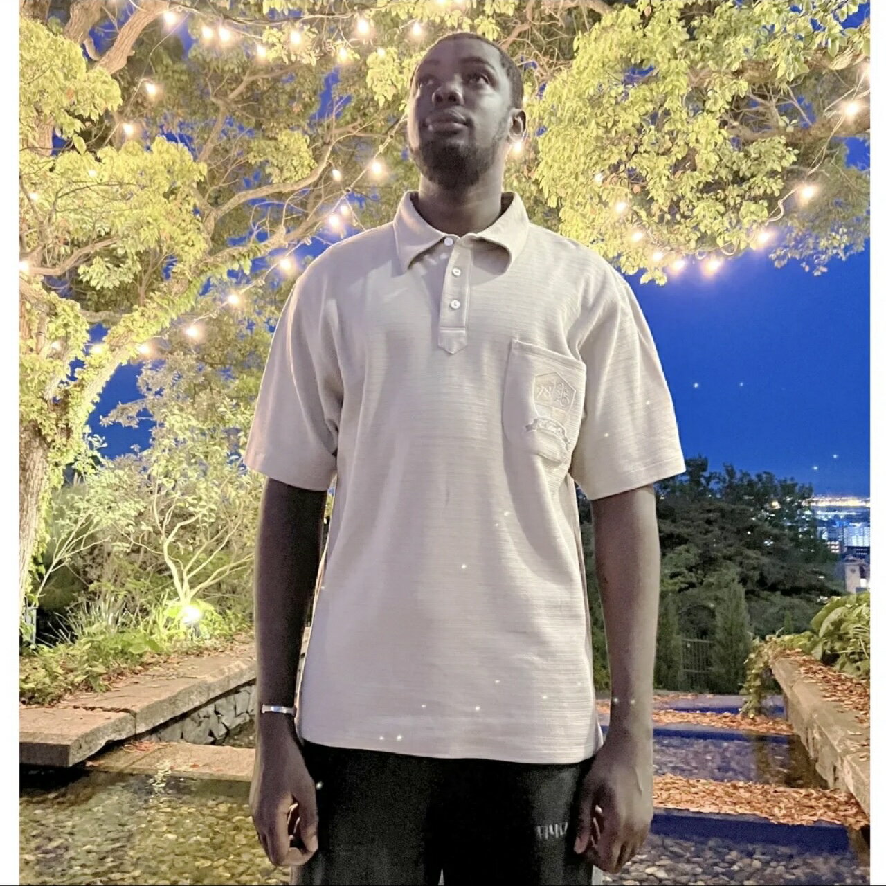 大人の品格漂うシンプルで合わせやすいメッシュ ポロシャツ。 肌触りも良く着心地良いPHATシルエット。 質感はダブルフェイス（両面表生地）仕上げ。 【MODEL MENS】MC FAY 197cm 97kg XL 【素材】■コットン：67%...