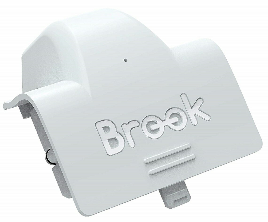Brook X One アダプター スノーホワイト 「Xbox Elite ワイヤレス コントローラー」や「Xbox ワイヤレス コントローラー」を、PS4／Nintendo Switch／PC用ゲームで使用し遊ぶことが出来るアダプターです。※コントローラーは付属しておりません。連射機能や、リマップ機能(ボタンの組み合わせを任意のボタンに登録)もあり、様々な設定が出来ますので、よりゲームを楽しむ事が出来ます。充電池が内蔵していますのでバッテリーパックとしての使用も出来るので、XboxOneユーザーにとっても非常に便利な製品となります。日本語説明書はメーカー公式サイトにてご確認頂けます。製品重量 約33グラム。 [PS4におけるご利用開始方法]1. Brook X One アダプターをXbox (Elite) ワイヤレス コントローラーに取り付けます。2. (X One アダプターが充分に充電された状態で、) Brook Key(アダプター全面のボタン)を2秒長押し。3. Brook Keyが点灯したら、Xbox (Elite) ワイヤレス コントローラーのViewボタンとAボタンを同時に押して、PS4モードに切り替えます。4. PS4に付属しているケーブルでコントローラーとPS4本体を直接接続します。5. Xboxキーを押すと、PS4でDualshock4として認識され利用開始できます。[補足]PS4ご利用の際、タッチキー/タッチパッド/シェアボタン等の操作は下記となります。Xbox Viewボタン ＝ PS4タッチキー(PS4のタッチパッドを押す操作)Xbox Viewボタン ＋ 右アナログスティック ＝ PS4タッチパッド(PS4のタッチパッドをスライドする操作)Brook Key(X One アダプター全面のボタン) ＝ PS4シェアボタンBrook Keyは、PS4の起動ボタンとしても利用できます。なお、Falloutシリーズ等で、PS4のタッチキーを押しながら右スティックを操作する行為については、上記のXbox Viewボタン ＋ 右アナログスティックと操作が競合しますが、ゲーム側のキー設定入れ替えで解決できます。(タッチキーとオプションキーの入れ替え等にて)※海外メーカー輸入品※すべてのゲームソフトに対応しおりません。※弊社では使い方などのサポートはしておりません。※パッケージなどは英語になります。Xbox Oneのコントローラーを使って、PS4、スイッチ、PC、およびXbox Oneのゲームをワイヤレスでプレイ可能に。X Box Oneコントローラー用究極のアダプタ