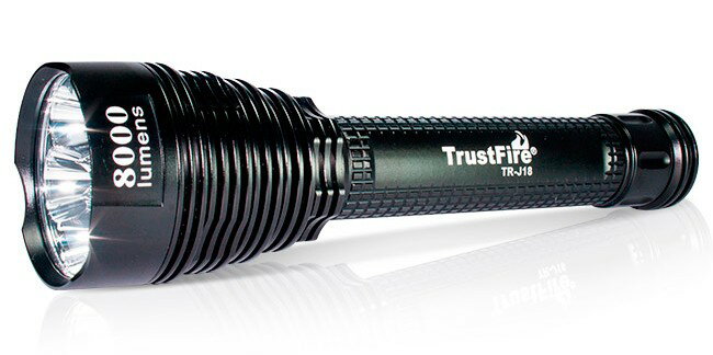 TrustFire TR-J18 7コア（XM-L T6）8000ルーメン LED ハンディライト フラッシュライト 懐中電灯 トラストファイヤー 災害 停電 キャンプ (at_1647-01)