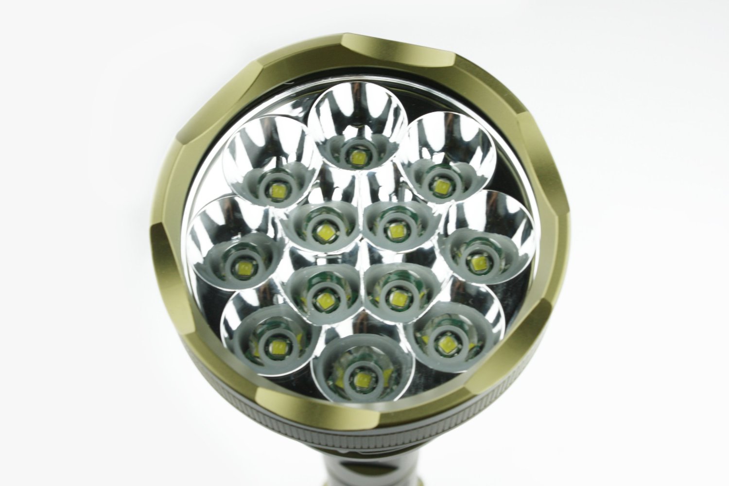 TrustFire AK-90 13000 ルーメン 12xCREE XM-L T6 LED ハンディライト +バッテリー4本+充電器付 AK90 (Type: 26650 5000Mha Battery+Charger TR006) 防水懐中電灯
