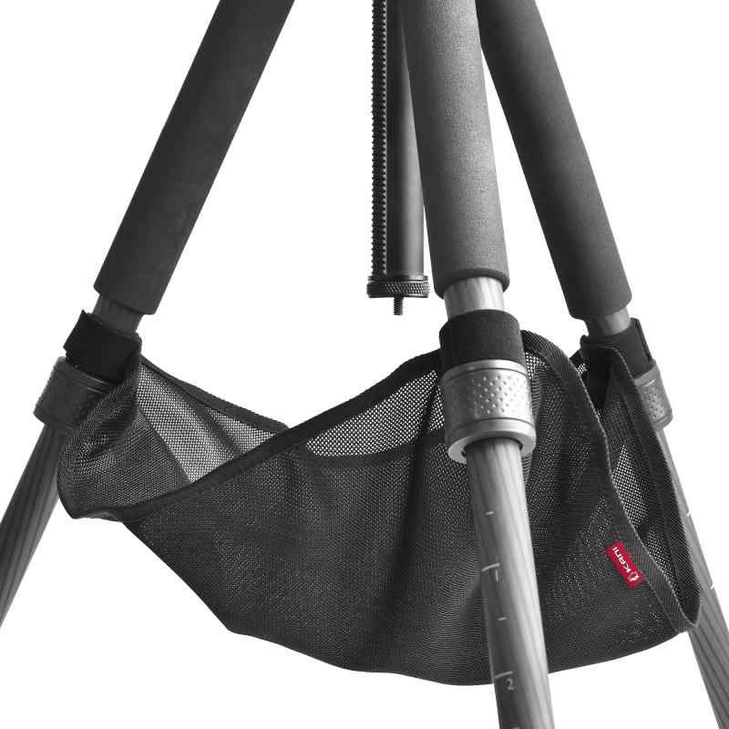 KANI 三脚アクセサリ ストーンバッグ メッシュ ブラック 大型・中型三脚用 脚ロック箇所吊下方式 ベルクロ固定式 黒色 ポリエステル製 810649撮影時に三脚に荷重をかけて、風や振動の影響を軽減させるブレ防止用品の定番品薄手メッシュ生地を採用し、三脚に装着したまま閉脚が可能なのでアクティブな撮影行にも最適商品名称: Tripod mesh butler pouch black (品番: K42019)外形寸法: 一辺420mmの三角形形状 / 本体重量: 約70g耐荷重: 10kg三脚取付方法: 面ファスナー (ベルクロ) 式材質: ポリエステル