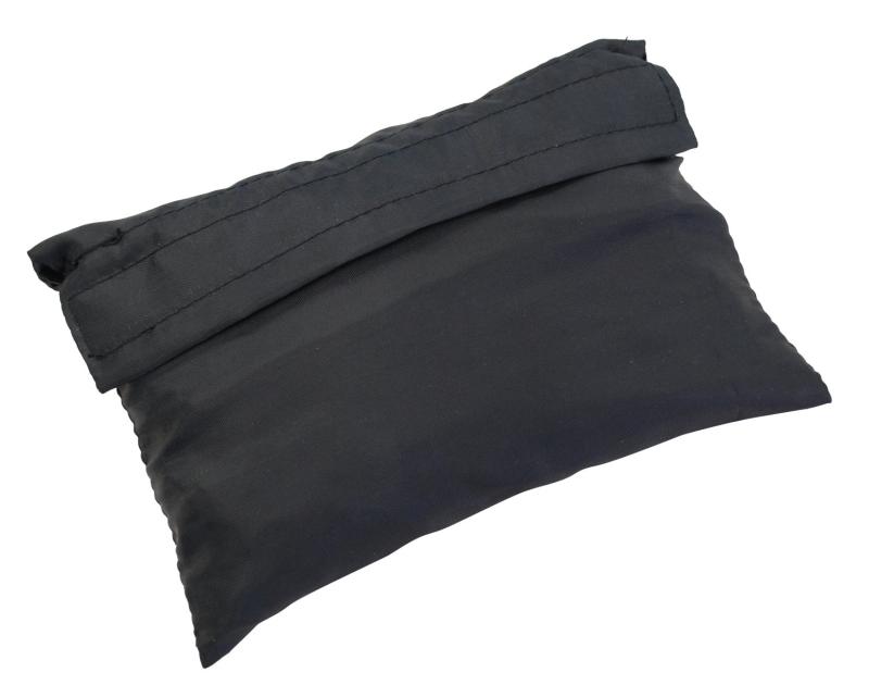 KC 管楽器ケース用 レインカバー KRC-01雨天時に大切な楽器を保護するための管楽器ケース専用レインカバー管楽器ケースに覆い被せるだけでOK約830 × 200 × 340 mm のテナーサックス用長方形型ケースに最適ケースによって余幅が出ますが、ソプラノサックスやトランペットにもお使いいただけますメーカー側の意匠変更により、予告なく外観上のデザイン・カラー等が変わる場合がございます