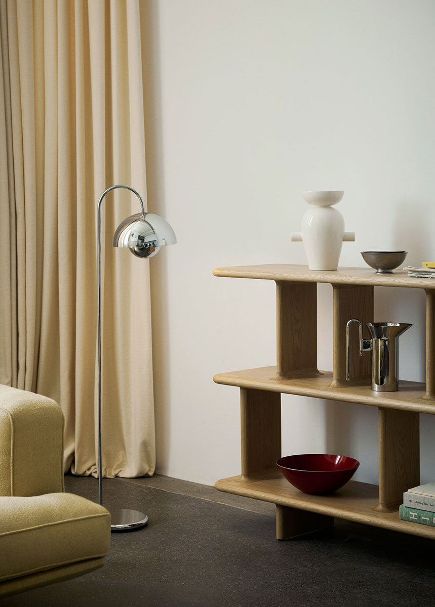 ＆トラディション　アンドトラディション　フロアライト　フロアスタンド　高さ1300mm　コンセント(フットスイッチ)　LEDランプ別売(E26)　クロームプレイテッド　FLOWERPOT FLOOR LAMP VP12 (CHROME-PLATED)