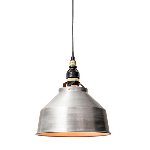 Vaulted Ceiling - EL COMMUN　エル・コミューン　AMPERSAND FACTORY（アンパサンドファクトリー）　AMP ALU SHADE SQ SMALL STD AL　ペンダントライト　ソケット　引掛シーリングタイプ　アルミセード　スモール　シルバー　E26　ブラック　ランプ別売り　AMPL025
