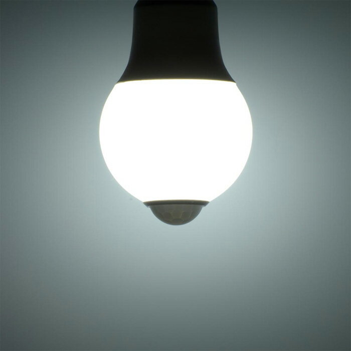 オーム電機　LED電球　一般電球形　人感明暗センサー付き　60形相当　60W形　昼光...