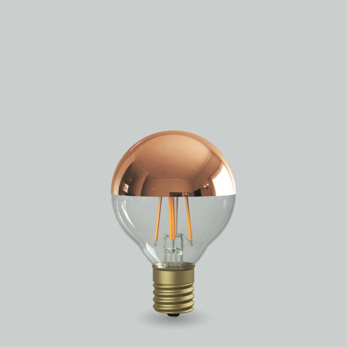 メーカー： BeatSonic / ビートソニック 　　 シリーズ名： OnlyOne Siphon Ball50 (ボール50) [Gold mirror] 全光束（lm）：325 (40W相当) 定格寿命（h）：15000 入力電流(A):0.04 定格電圧（V）：100（50/60Hz) 定格消費電力（W）：3 色温度(電球色)(K)：2700 口金：E17 寸法（mm）：φ50x75 質量(g):15 演色性(Ra):88 【以下の器具には使用しないでください。】 ・断熱材施工器具[SB、SGI、SG形表示器具] ・水銀灯、ナトリウムランプ、メタルハライドランプなどのHIDランプ器具 ・誘導灯、非常用照明器具 ・空気容量が2リットル以下の密閉型器具 ・人感スイッチなどの自動点滅装置や遅れ停止スイッチ器具、ホタルスイッチ機能のついた器具など ・リモコンの付いた照明器具や回路 ・屋外、水滴がかかる場所にある器具 ※このほか、使用器具の種類によって寸法的、熱的、その他の状況により使用できない場合があります。 【ご使用上の注意】 ・定格寿命は全光束（明るさ）が定格の70%となるまでの時間です。 定格寿命は明るさの経年劣化を示す平均値であり、製品寿命の保証ではありません。 ・電圧変動によりちらつくことがあります。ランプ自体の故障ではありません。 ・外観などの仕様は、予告なく変更することがあります。 ・ランプの周囲温度が5〜40℃の範囲で使用してください。 ・屋外では使用しないでください。 ・LED素子にはバラツキがあるため、同じ品番の商品でも光色、明るさが異なることがあります。 ・雷サージ対策ブレーカー（バリスタ付ブレーカー）を通った配線にてご使用ください。（雷の高電圧サージによる短寿命の原因） 【調光について】 低負荷容量インターフェースを必要とせず調光器単体でのスムーズな調光を実現することが可能となりました。 ※製品の個体差によって点灯時のタイミングにズレが生じる場合がございます。 ※動作が安定しない場合、調光のボリュームを変更して動作に支障のない範囲でご使用ください。 ※0-100%の調光を保証するものではありません。 関連キーワード LED 電球 ランプ ライト ミラー トップミラー 反射鏡 照明 間接照明 ボール球 ボール形 丸形 ハーフミラービートソニック OnlyOne（オンリーワン）　Siphon（サイフォン）LED電球　MIRROR（ミラー） ■特徴 ハーフミラーやTミラーとよばれている、電球のTOPが加飾されている電球です。 加飾されている部分は光を通さず、 直接見ても眩しくなく優しく光が拡散します。 照明の世界に美しいLEDを 名古屋の小さなメーカー、日本の照明を”ほんの少し”良くしたい。 そんな思いを持ったメンバーで開発したLED電球 「昔ながらの電球の美しさ」X「LED電球の性能」 照明を愛する人へ、オシャレで美しいLED電球「Siphon」を世の中に広めたい。 「Siphon」はインテリアの世界の新しい常識 飲食店、ショップ、カフェ、そして一般家庭。インテリアにこだわりを持つすべての人へ 省エネで長寿命、そして美しい電球をお届けします。 MIRROR 光色は「電球色」と「暖系電球色」の2タイプ 電球色暖系電球色 ≪ビートソニック　OnlyOne　Siphon(サイフォン)　Ball50(ボール50) ミラー≫ 明るさ区分 反射鏡カラー 品番 ガラス 全長 外径 光色 口金 消費電力 全光束 単価 定格寿命 40W相当 ゴールド LDF92D クリア 75mm 50mm 電球色2700K E17 3W 325lm 5,500円 15,000時間 シルバー LDF71D カッパー LDF128D ≪ビートソニック　OnlyOne　Siphon(サイフォン)　Ball95(ボール95) ミラー≫ 明るさ区分 反射鏡カラー 品番 ガラス 全長 外径 光色 口金 消費電力 全光束 単価 定格寿命 50W相当 ゴールド LDF35D クリア 140mm 95mm 暖系電球色2200K E26 6.0W 500lm 8,800円 15,000時間 55W相当 LDF37D 電球色2700K 600lm 50W相当 シルバー LDF34D 暖系電球色2200K 500lm 55W相当 LDF36D 電球色2700K 600lm 50W相当 カッパー LDF63D 暖系電球色2200K 500lm 55W相当 LDF64D 電球色2700K 600lm ≪ビートソニック　OnlyOne　Siphon(サイフォン)　The Bulb(ザ・バルブ)　ミラー≫ 明るさ区分 反射鏡カラー 品番 ガラス 全長 外径 光色 口金 消費電力 全光束 単価 定格寿命 40W相当 ゴールド LDF39D クリア 105mm 60mm 暖系電球色2200K E26 6.0W 500lm 6,600円 15,000時間 45W相当 LDF41D 電球色2700K 6.0W 600lm 40W相当 シルバー LDF38D 暖系電球色2200K 6.0W 500lm 45W相当 LDF40D 電球色2700K 6.0W 600lm 40W相当 カッパー LDF61D 暖系電球色2200K 6W 500lm 45W相当 LDF62D 電球色2700K 5.5W 600lm 25W相当 ゴールド LDF80 フロスト 暖系電球色2200K 300lm 4,620円 30W相当 シルバー LDF81 電球色2600K 400lm 4,620円 ※口金のサイズはE26です。 E26