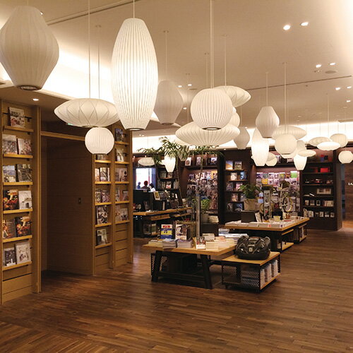 ロイヤルファニチャー HermanMiller(ハーマンミラー) NELSON BUBBLE LAMP(ネルソン・バブルランプ) NELSON PEAR BUBBLE PENDANT SMALL ペンダントライト 引掛シーリング ランプ別売(E26 100W×1) ホワイト BPEARSP [2]