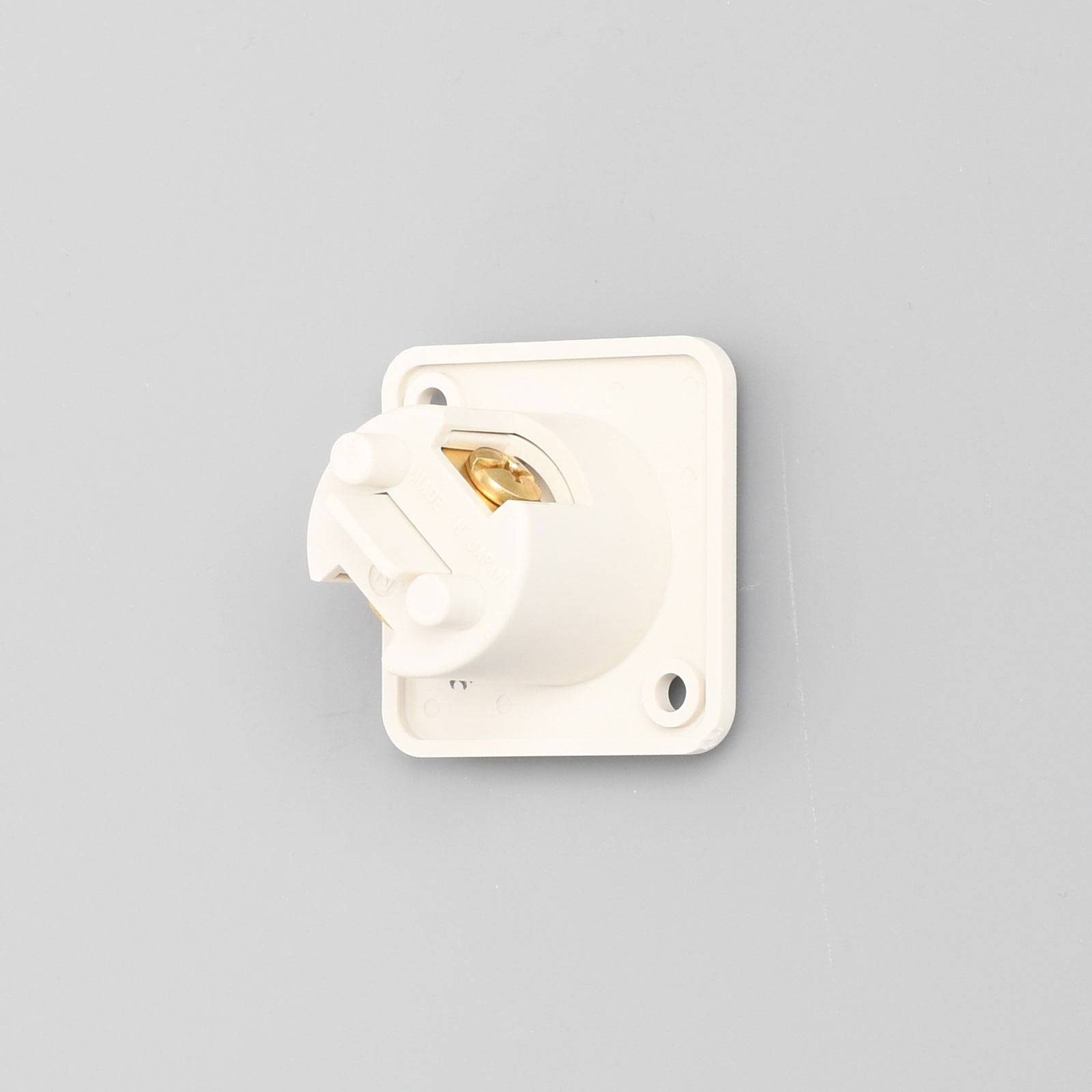 アメリカン電機　2P 15A 125V　引掛形フランジインレット(ナイロンケース)　2115N