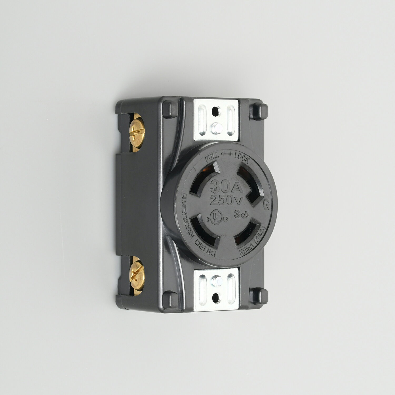 アメリカン電機　接地形3P 30A 250V　引掛形UL／CSA規格パネル用コンセント　4320PL15UL