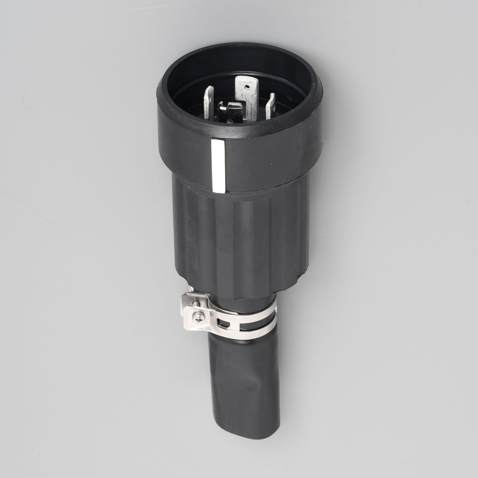 アメリカン電機　接地形3P 60A 600V　引掛形防水形プラグ　4662RW