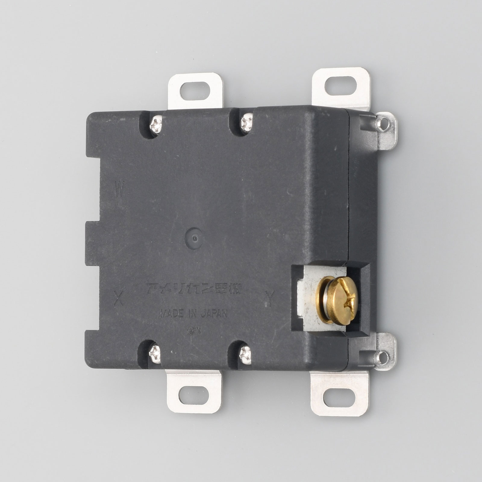アメリカン電機　3P 60A 250V　平刃形埋込コンセント　8620N