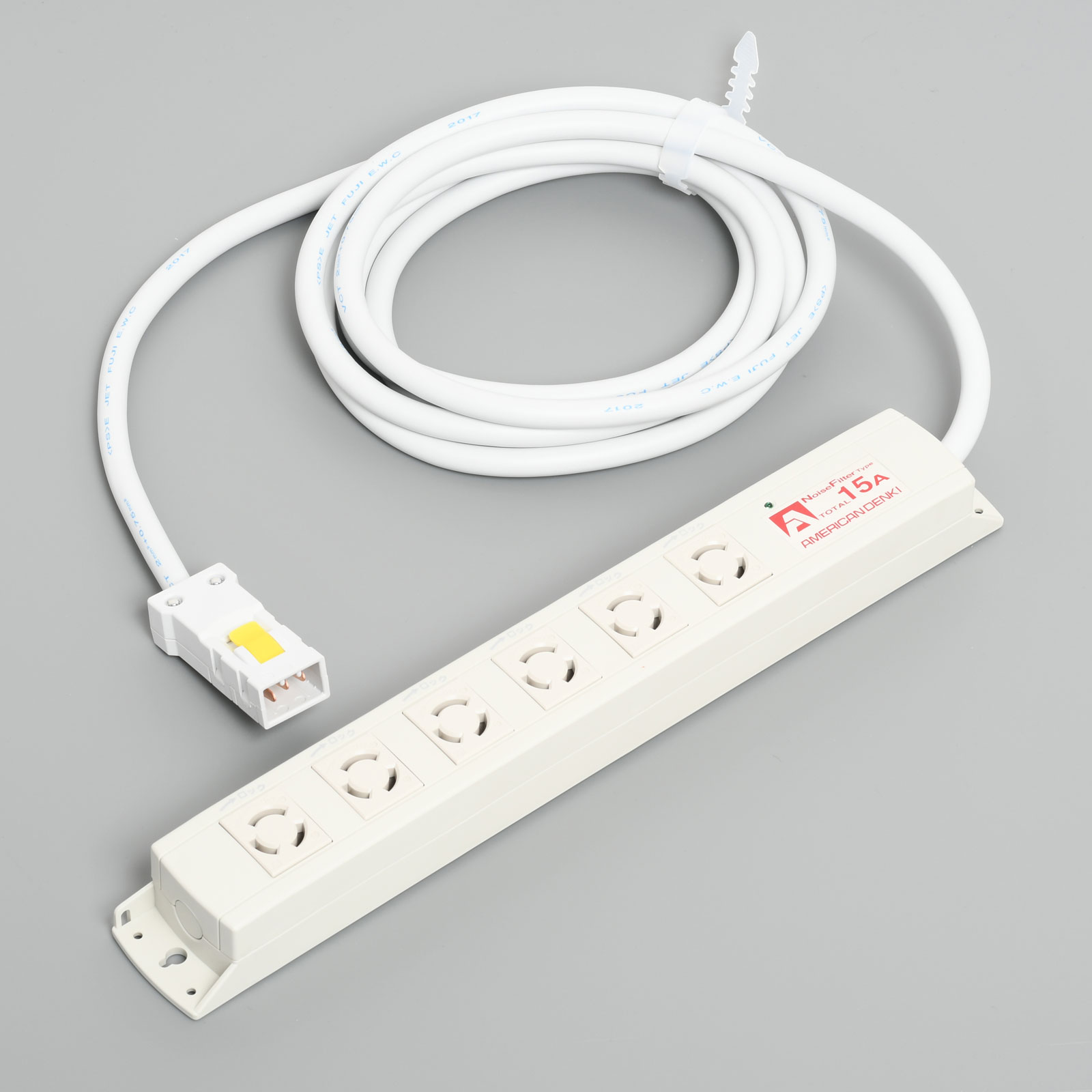 アメリカン電機　接地形2P 15A 125V　�