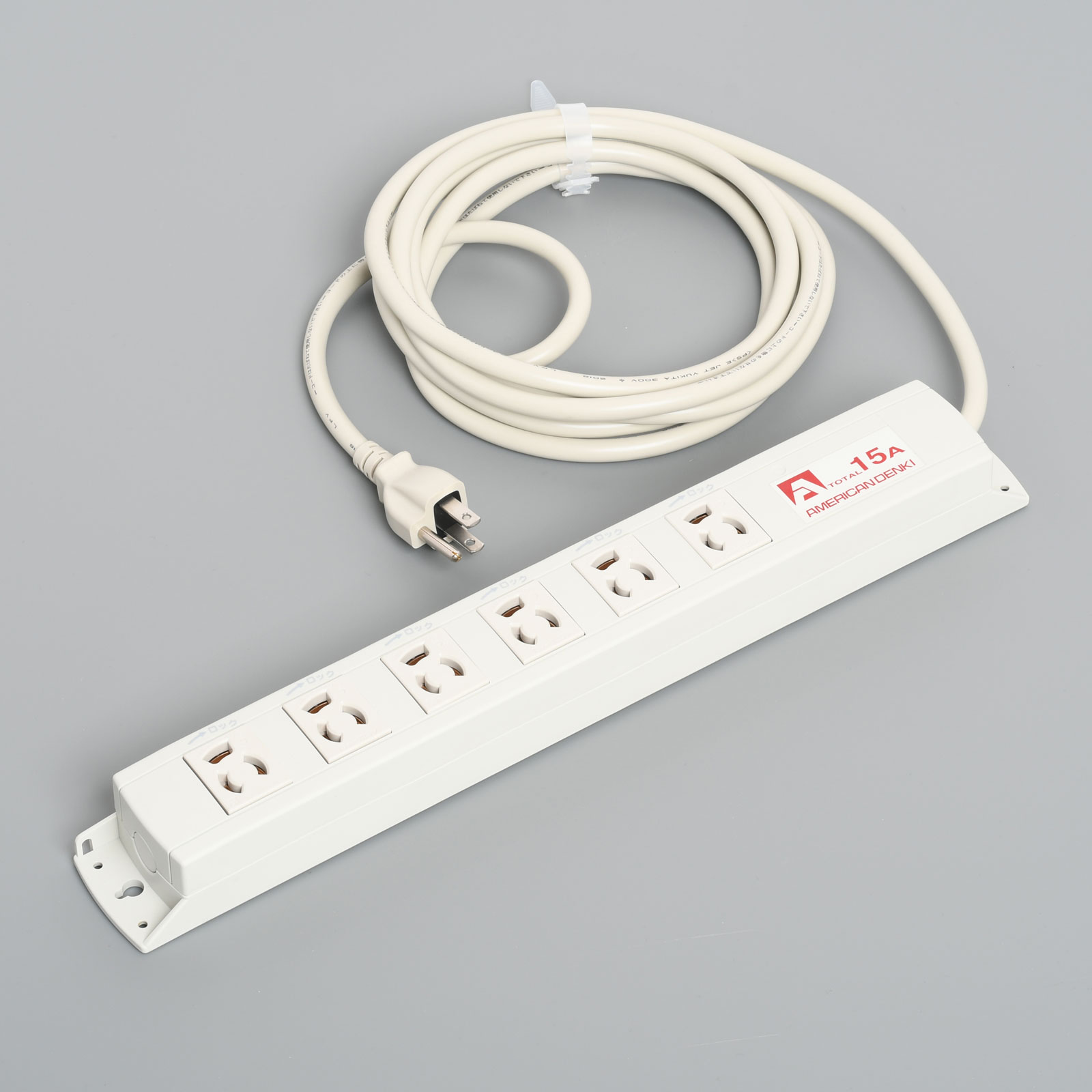 アメリカン電機　接地形2P 15A 125V　�