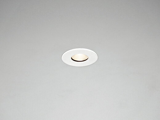 DNライティング　LEDミニダウンライト　DX20シリーズ　ベースダウンライト　屋内用　電源ユニット別売　器具色：ブラック　ビーム角：20°　埋込穴Φ35mm　DC1.8W　215lm　3000K　DX203B20L ※受注生産品