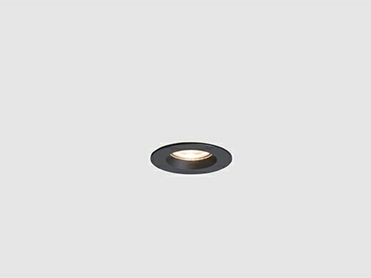 こちらの商品は外箱を開封された場合、返品交換を承ることは出来かねます。 (不良商品の場合は除く) 商品の品番・仕様等を充分にご確認頂いた上でご注文ください。 その他条件に付きましては 支払・配送方法 をご確認ください。 メーカー：DNL / DNライティング　 (旧ダイア蛍光 DAIA 旧ニッポ電機 NIPPO) シリーズ名： 店舗照明ダウンライト SDL83005 ※以下のオプション品は別途必要です。 電源ユニットSZA8809 延長コードSX 2心タイプ ※LEDにはバラツキがあるため、発光色、明るさが異なる場合があります。ご了承ください。 ※条件により、実際のカラーと異なって見えることがありますので、ご了承ください。 ※受注生産品のため、ご注文後3週間〜1ヶ月ほどお時間をいただく場合がございます。 ※受注生産品のため、ご注文後の返品・交換・キャンセルは出来ませんのでご了承ください。 関連キーワード LED 照明器具 間接照明 店舗照明 什器用 ディスプレイケースライト ショーケースライト ショーケース ディスプレイライト ダウンライト ニッチ 飾り棚 什器 コレクションケースDNライティング ミニダウンライト　SDL83005 ■特徴 開口径φ28のミニダウンライト 高照度なので什器照明だけでなく建築照明にもおすすめです。 ■用途 コスメカウンター、ジュエリーショーケース、什器照明等 SDL83005 L- W W （例） 1 2 3 4 1.製品種別 ミニダウンライト 2.色温度 N=5000K Ra90 W=4000K Ra90 WW=3500K Ra90 L=3000K Ra90 LL=2700K Ra90 3.器具色 W=ホワイト B=ブラック 3.1/2ビーム角 F=23°W=32° ※この商品は電気工事士による取付工事が必要です。 資格を有しない一般消費者は、取付・取替工事を行うことは法律上できません。 ≪DNライティング ミニダウンライト SDL83005≫ 器具色 1/2ビーム角 品番 器具質量 色温度 演色性 入力電力 単価 定格寿命 ホワイト 23° SDL83005N-WF 0.10kg 5000K Ra90 7.1W 16,500円 40,000h SDL83005W-WF 4000K SDL83005WW-WF 3500K SDL83005L-WF 3000K SDL83005LL-WF 2700K 32° SDL83005N-WW 5000K SDL83005W-WW 4000K SDL83005WW-WW 3500K SDL83005L-WW 3000K SDL83005LL-WW 2700K ブラック 23° SDL83005N-BF 5000K SDL83005W-BF 4000K SDL83005WW-BF 3500K SDL83005L-BF 3000K SDL83005LL-BF 2700K 32° SDL83005N-BW 5000K SDL83005W-BW 4000K SDL83005WW-BW 3500K SDL83005L-BW 3000K SDL83005LL-BW 2700K 施工方法 1.設置前の確認 取付部の強度を確認してください。 柔らかい素材の取付面に施工する場合は、必ず取付バネと取付面の間に補強材を入れてください。 補強が不十分な場合は、器具落下、光漏れの原因となります。 2.天井材に指定寸法の穴をあけてください。 指定寸法以外の場合は、器具落下、光漏れの原因となります。 3.安全確保のため電源ブレーカーまたは電源スイッチが遮断されていることを確認してください。 電源線を電源装置の取扱説明書に従い端子台に接続してください。 接続が不完全な場合は、火災・感電の原因となります。 4.電源装置は天井内に設置してください。 電源装置は横転、逆転しないように注意してください。 取付が不完全な場合は、火災・感電の原因となります。 5.器具のコネクターと電源装置のコネクターを接続してください。 接続が不完全な場合は、火災・感電の原因となります。 通電状態でコネクターの着脱を行わないでください。 器具故障の原因となります。 6.本体の取付バネをせばめて埋込穴に挿入し電線やコネクターが挟まらないよう 本体を真っすぐ押し上げて取り付けてください。 取付が不十分な場合は、器具落下、光漏れの原因となります。 7.電源を入れて点灯することを確認してください。