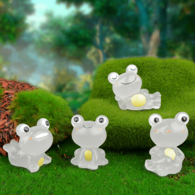 Rakuten - 4 個 暗闇で光るカエルの小物 樹脂カエルフィギュア 苔の風景モデル かわいいミニカエルの置物 箱庭のカエル プラスチック製のカエル 鉢植えのカエルの像 かわいい動物の飾り ガーデ