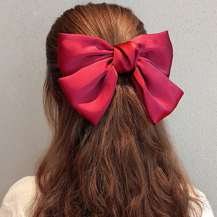 alloneallのビッグ リボン バレッタ ビッグサイズ リボン ヘアクリップ りぼん 大 レディース 結婚式 パーティ ヘアアクセサリー ヘアリボン ピアノ発表会 発表会 髪飾り プレゼント 小物 発表会 ヘアアクセ 大きめ ビッグ サテン ワイン リボン 簡単ヘアアレンジ まとめ髪型｜アングル2