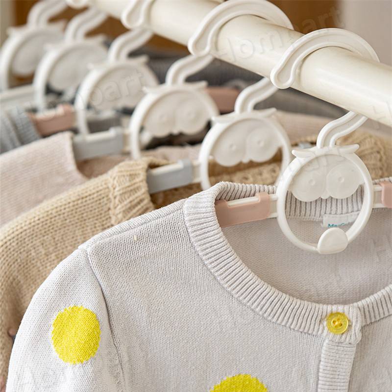 お買い物マラソンハンガー 子供用ハンガー 子ども 15本セット ハンガー 家庭用ハンガー 用ハンガー ベビー用ハンガー 赤ちゃん用ハンガー 洋服ラック 肩の部分は伸縮できる 伸縮出来る8調節可能 シワ防止 滑り止め型 [3]