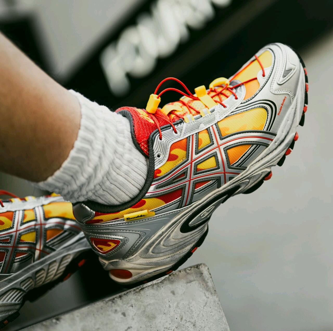 日本未入荷 Asics x Trouble アシックス×トラブルスマイル ゲルカハナ サフラン シルバー Smile Gel-Kahana TR V4 Saffron Silver 1203A653-750