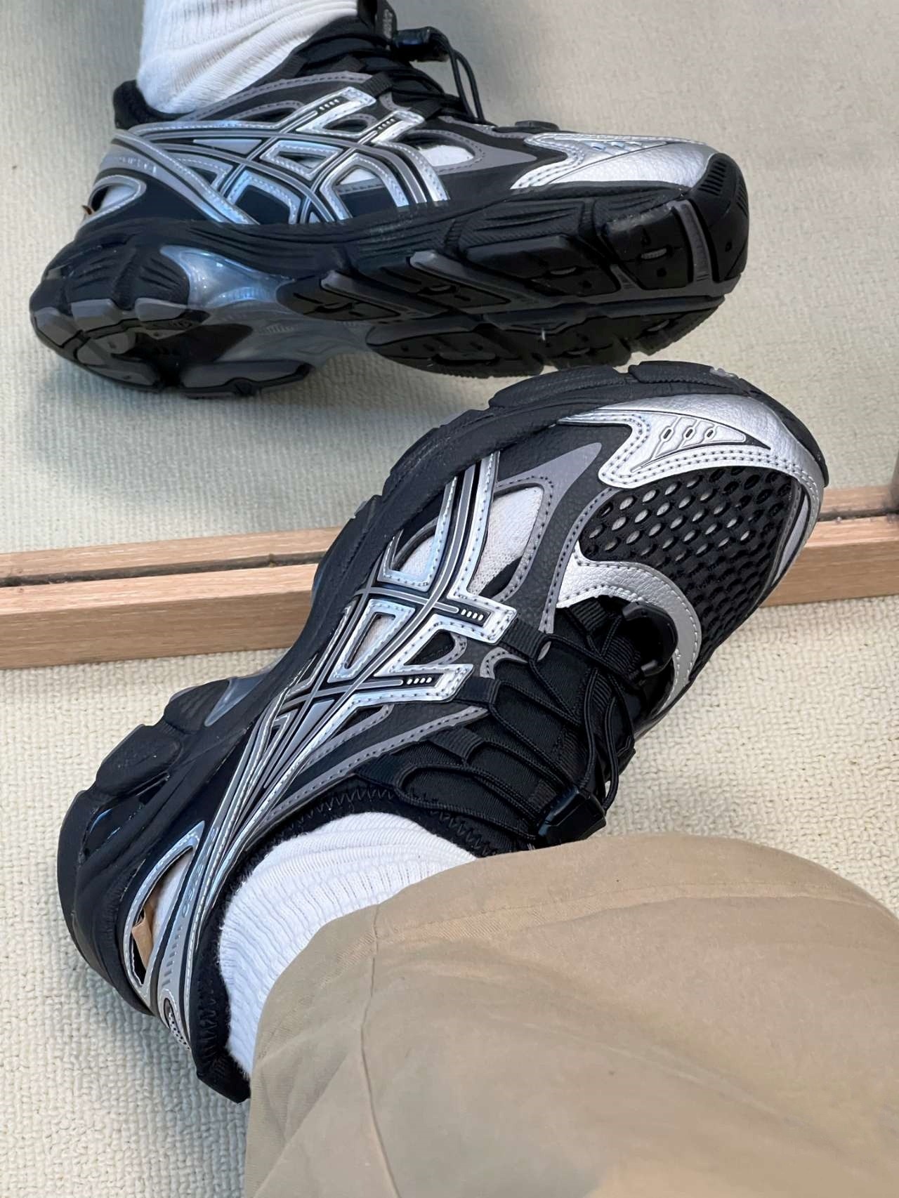 Rakuten - 日本未入荷 ASICS アシックス GT-2160 ブリーズ ブラック ピュアシルバー 男女兼用 スニーカー 1203A903-001 シューズ