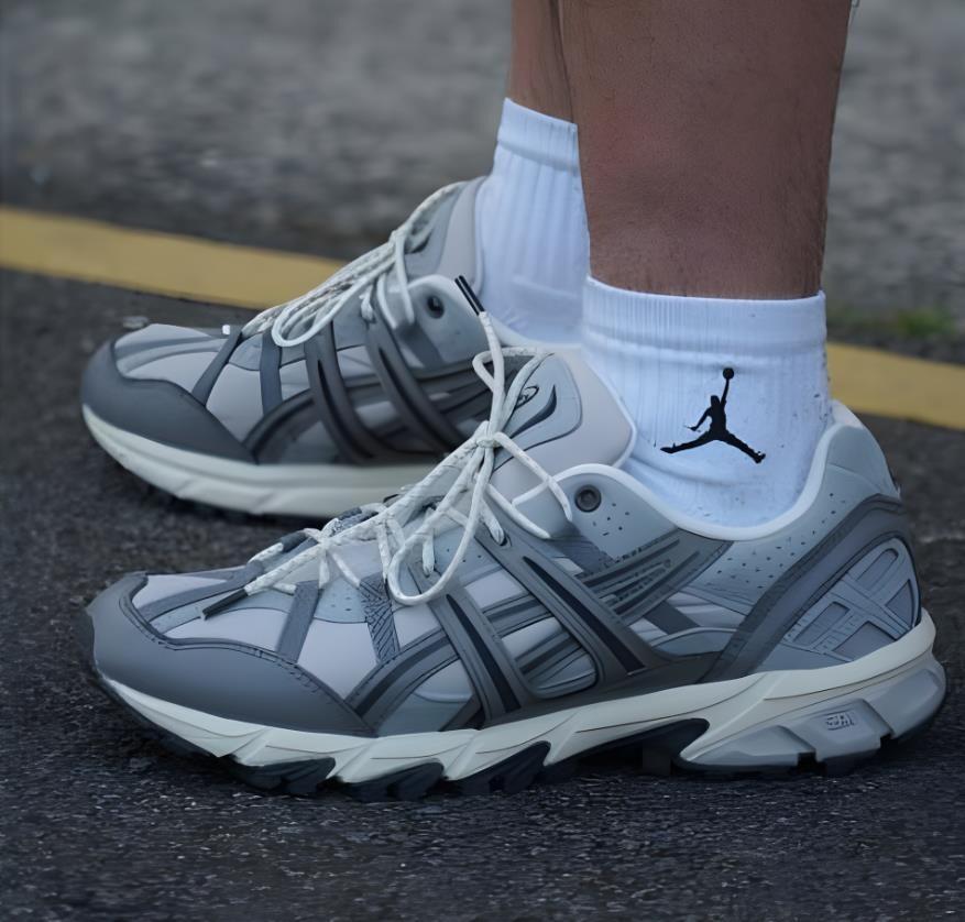 Rakuten - 日本未入荷 Asics アシックス ゲル ソノマ オイスター Gel-Sonoma 15-50 Oyster Grey Clay Grey 男女兼用 1201A785-020